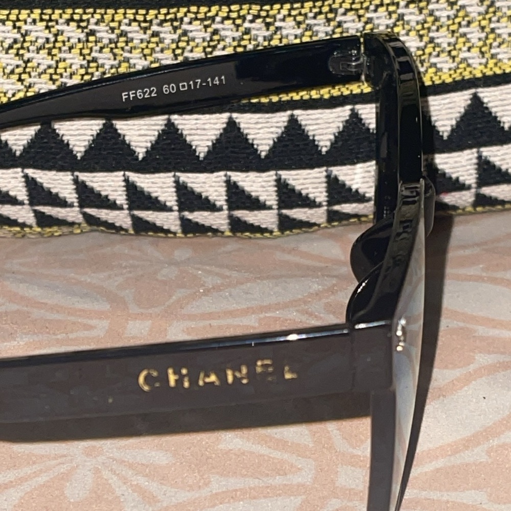 Sunglasses - Picture 2 of 6